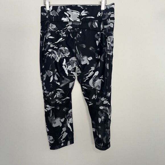 Lole women's Capri leggings medium side zipper pocket abstract Black Gray White - Picture 8 of 9